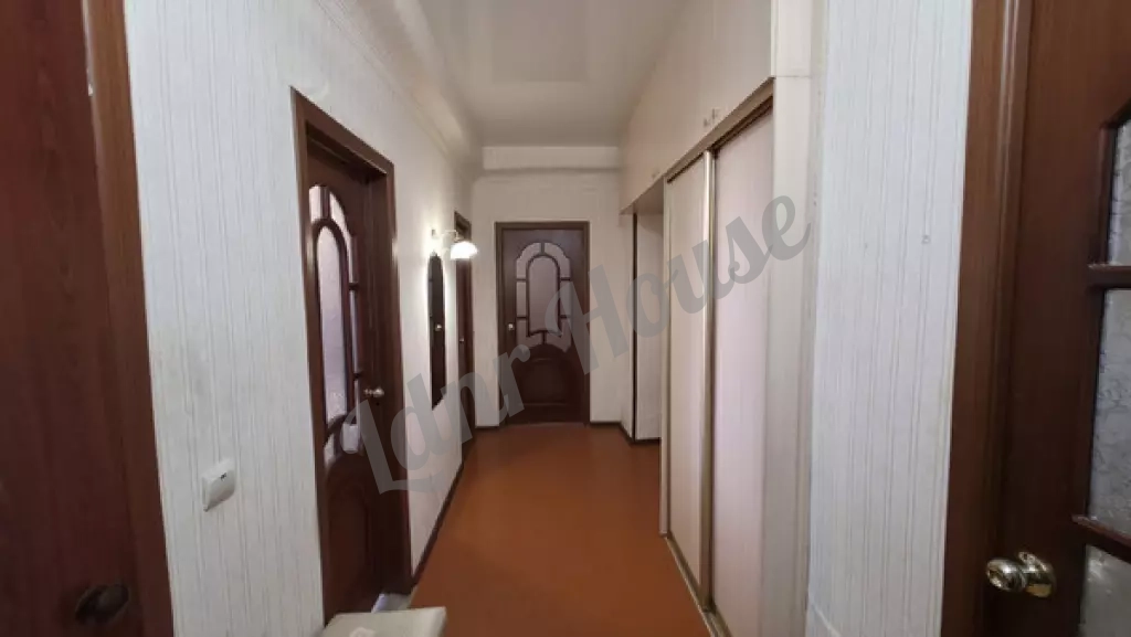 3-ком.Кв. 71 м² | Этаж: 1/2