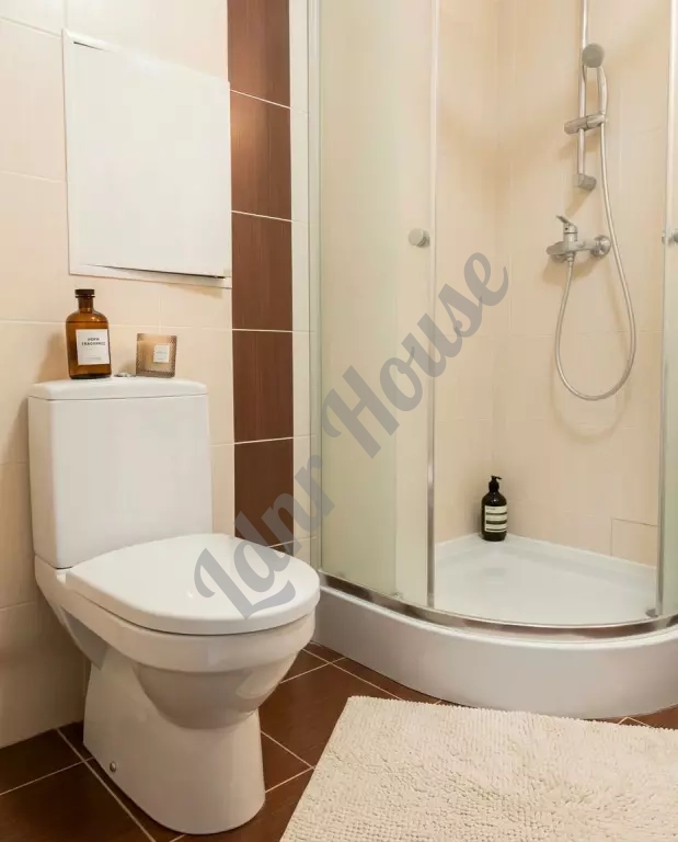 2-комн. Кв. 65 м² | Этаж: 4/4